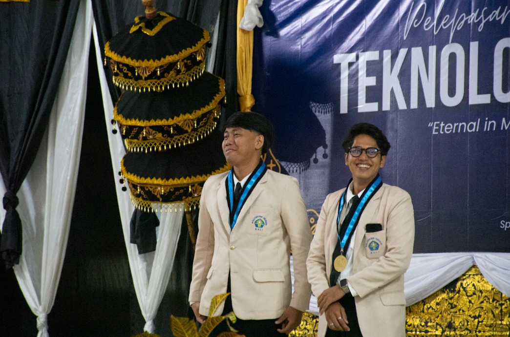 Gallery Pelepasan Calon Wisudawan Jurusan Teknologi Informasi 2025